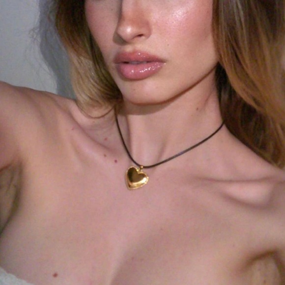 Cendre Co Australian Jewelry Belle Heart Pendant White Necklace - Picture 3 of 11